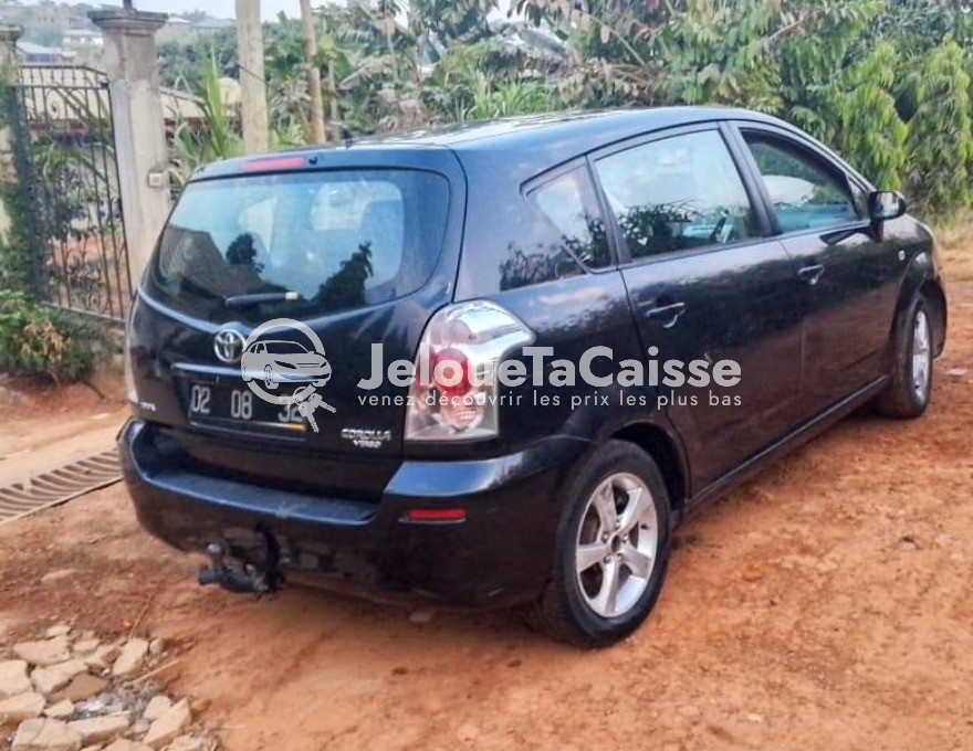 Toyota Corolla verso 2